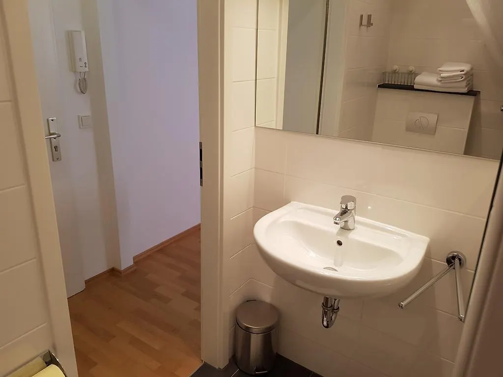 Rent A Room Gereonswall Köln Feriehus